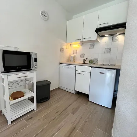 Lumineux Avec Piscines, Terrasse Et Parking A - Fr-1-624-125 Daire